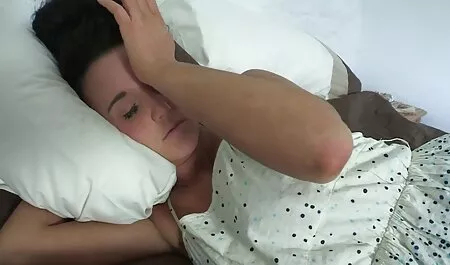 Các bà sec dit nhau nhat ban cô gái