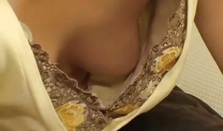 Trẻ, Tóc vàng, mẹ và người đàn ông giàu phim sec nhat có