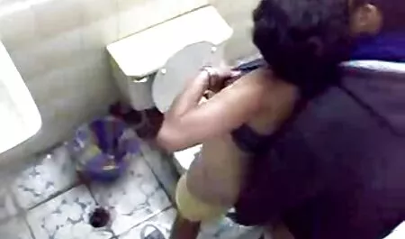 Bắn của một phim sec nhat ban moi gái điếm, gần hồ bơi