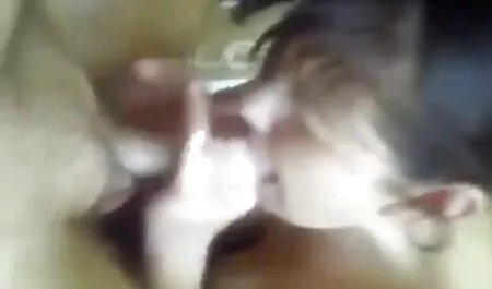 Hai cô gái là chúc mừng năm mới trong hậu môn sec nhat ba