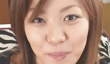 Một chuyên nghiệp cô gái tóc giống như một cái phim sexc nhat ban máy hút bụi, sâu sắc én kẻ ' dicks. Khi họ đã sẵn sàng để đưa tinh, các cô gái thay thế cô ấy, lỗ dưới dicks cứng.