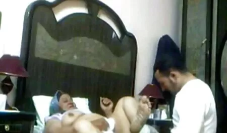 Các người đàn ông khéo léo phân tâm của anh, từ máy phjm sec hay nhat tính chất đống cô fang và sau đó xé vợ mình ra ở các vị trí khác nhau, kết thúc với một người mạnh mẽ tinh trên mặt và cơ thể.