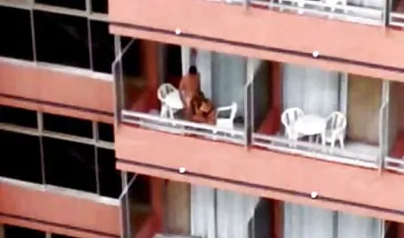 Nữ vui vẻ trên bàn phim sec gai nhat
